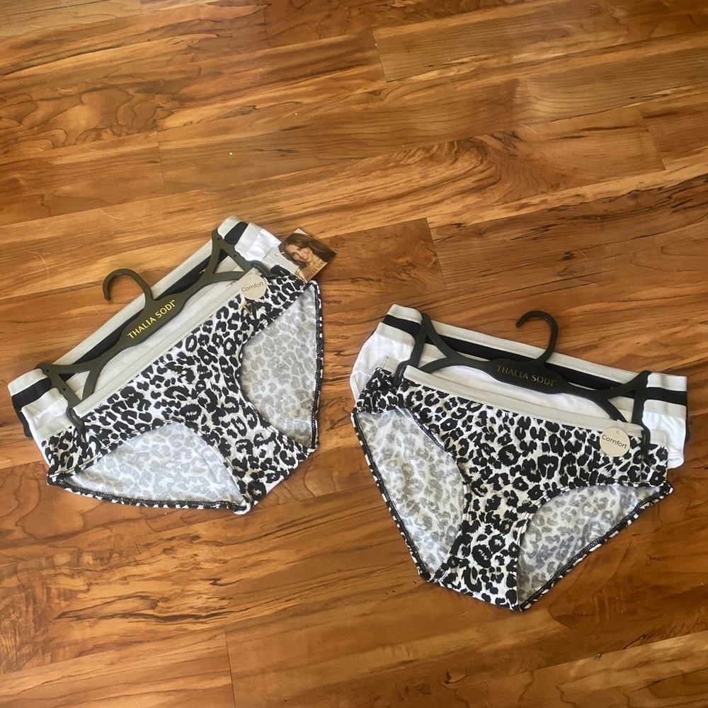 2/$15 Women’s underwear bundle!